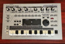 Roland Rhythm Machine Mc-303 Groovebox