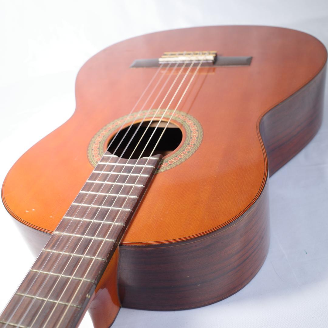 Yamaha Classical Guitars G-200