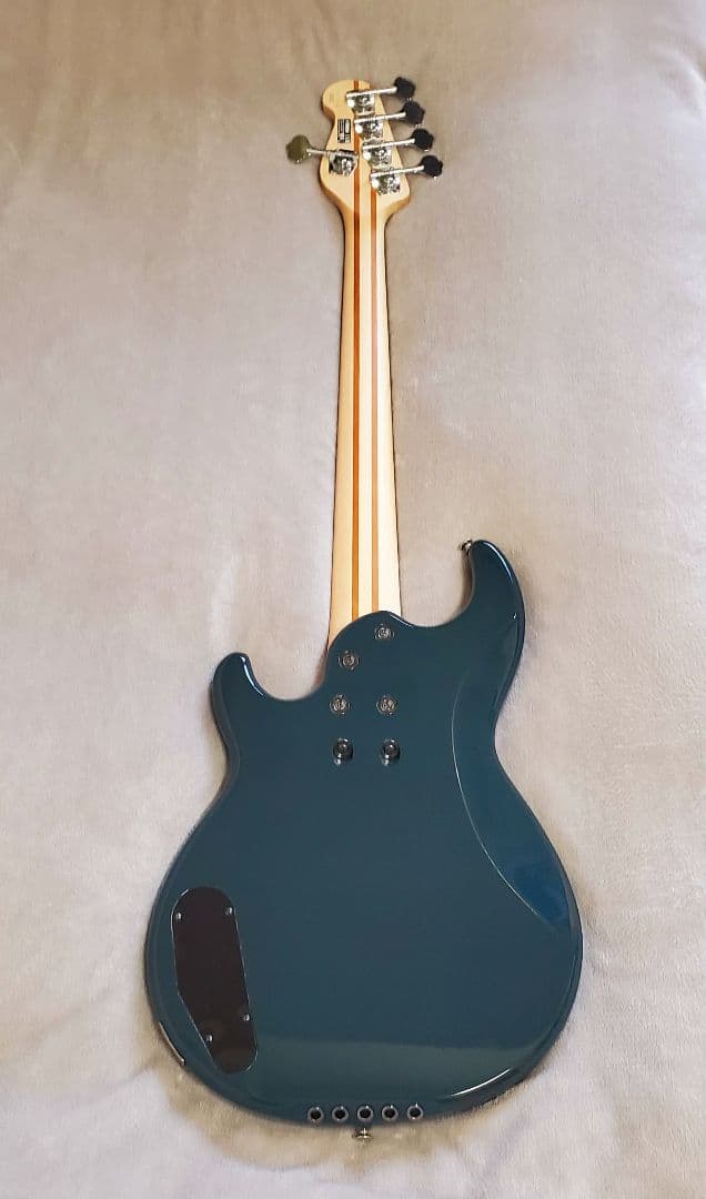 Electric Basses Yamaha Bb435 Tb 5