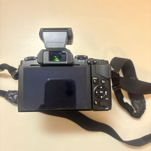 Olympus Mirrorless Interchangeable Lips Om-D Em5