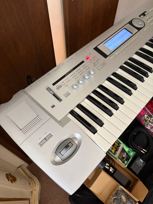 Korg Keyboards Digital Pianos Triton Le 61