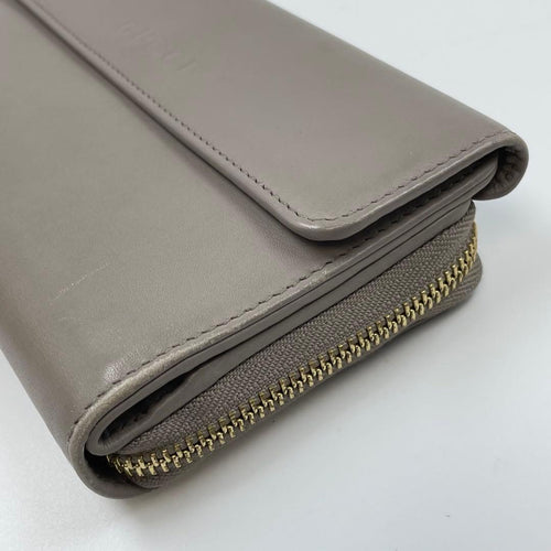Gucci Long Wallets
