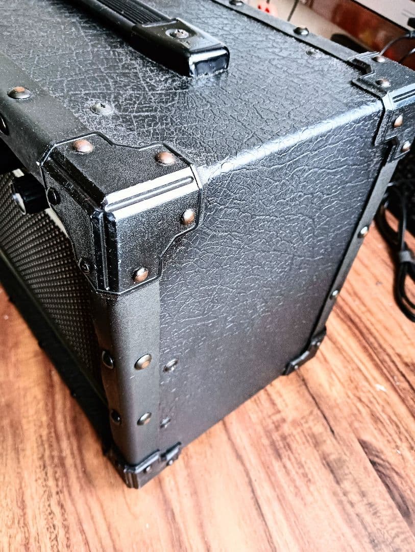 Roland Guitar Amplifiers E