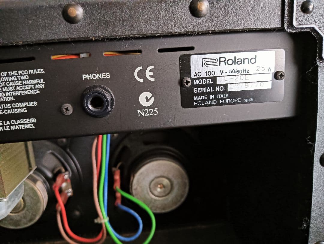 Roland Guitar Amplifiers E