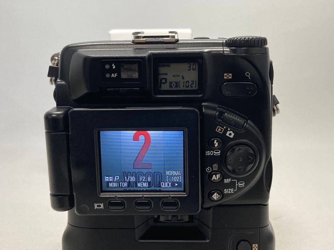 Nikon Compact Digital Camera Coolpix 5000 C01C28Dd