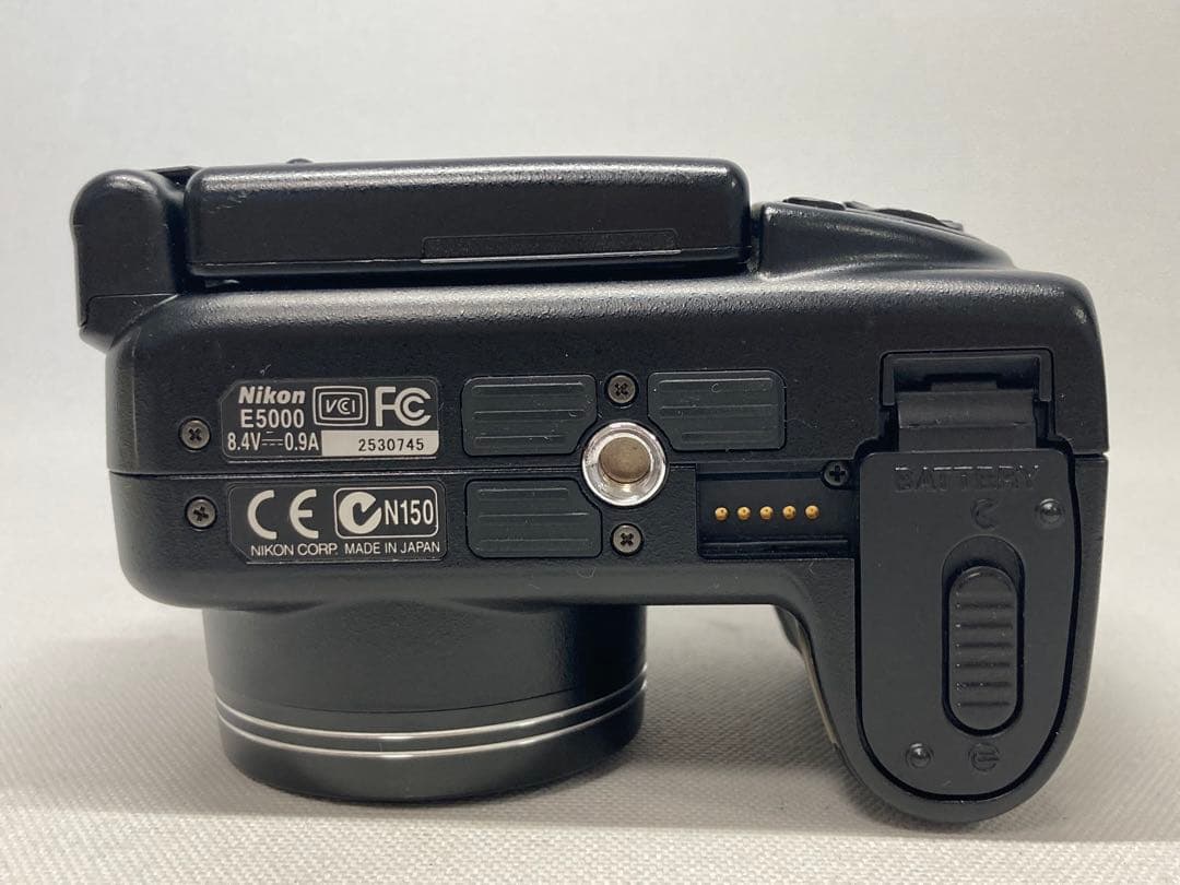Nikon Compact Digital Camera Coolpix 5000 C01C28Dd