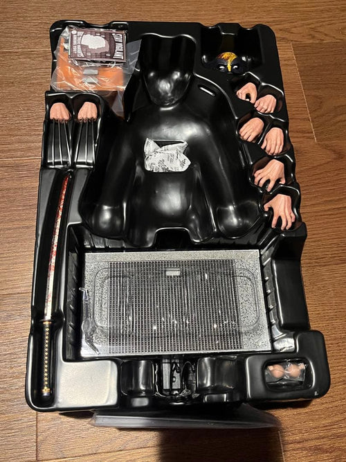 Hot Toys American Comic Tva