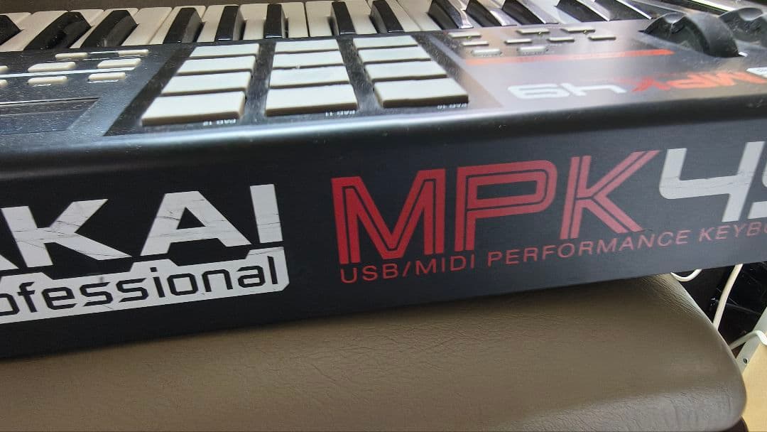 Midi Keyboards Pads Akai Mpk49