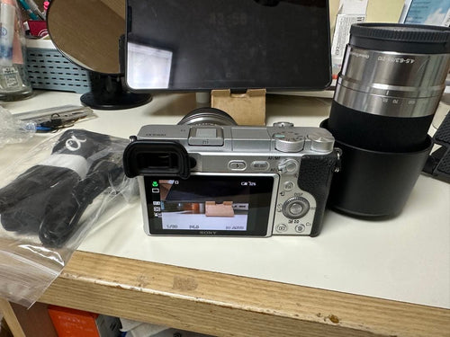 Mirrorless Interchangeable Lens Cameras Sony A6400