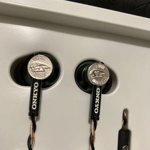 Onkyo Wired Earphone E700M-Tiger Tiger&Bunny