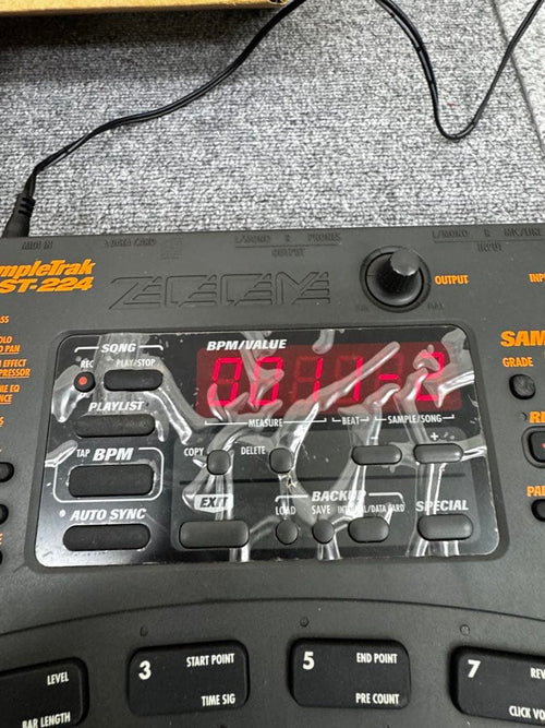 Guitar Effects Units Zoom Sampletrak St-224