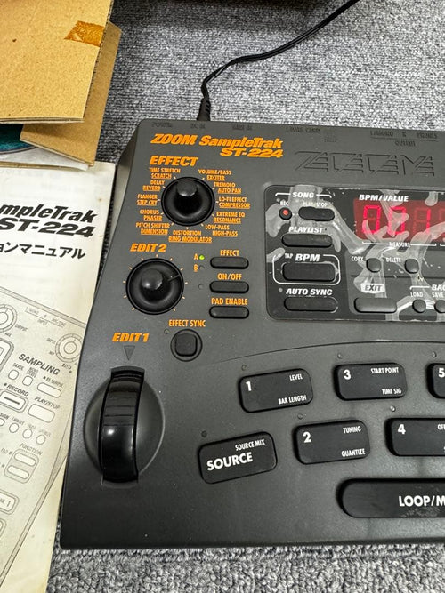 Guitar Effects Units Zoom Sampletrak St-224