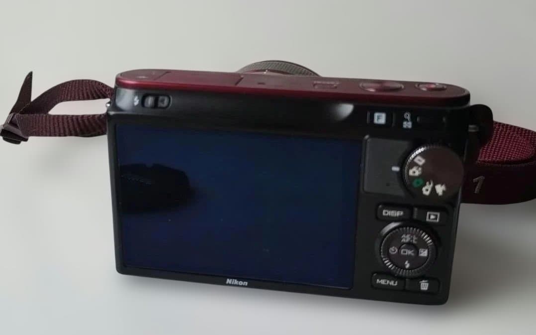 Nikon Mirrorless Interchangeable Lips 1 J2 Nikkor 10-30Mm