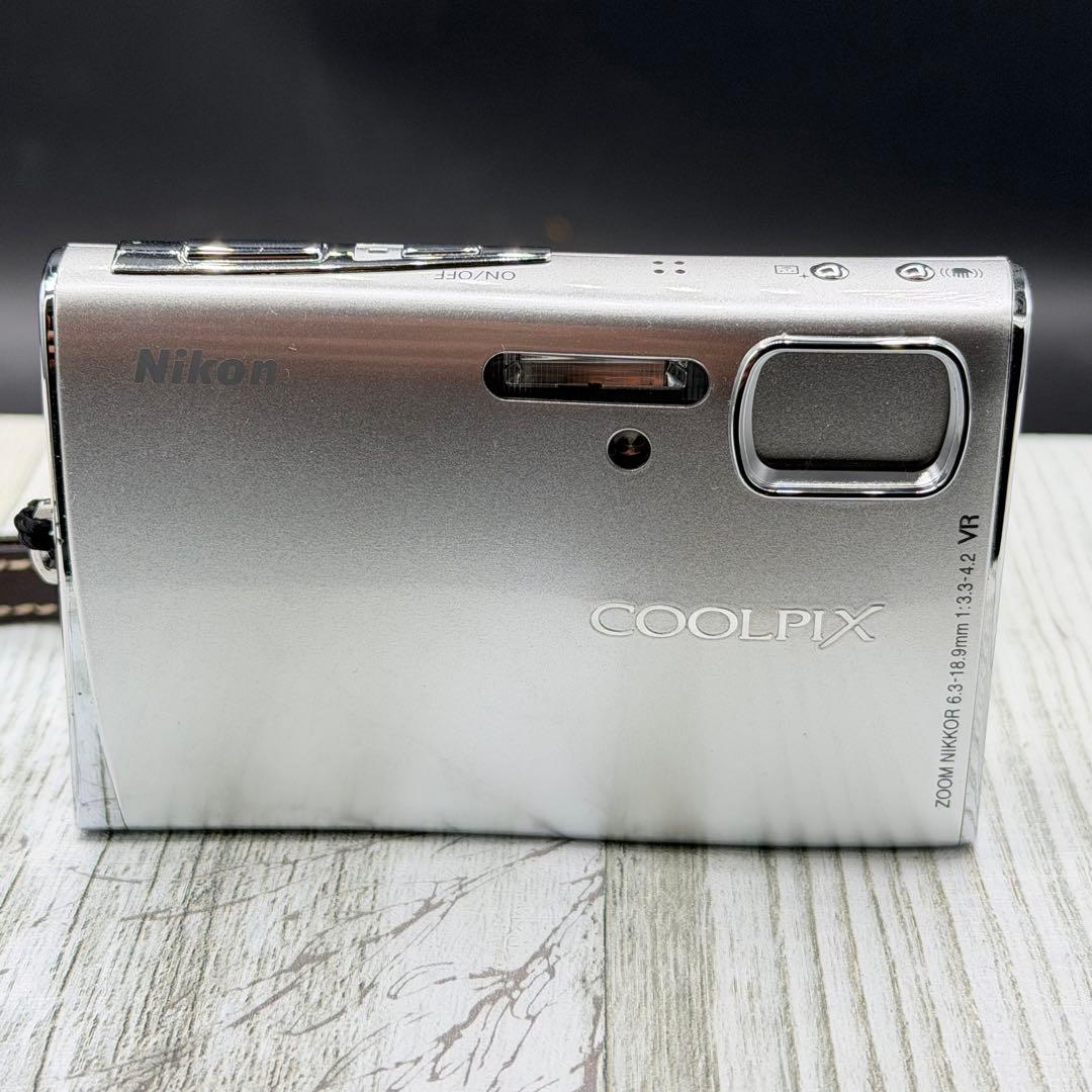 Compact Digital Camera Nikon Coolpix S50