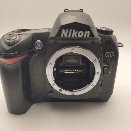 Nikon Digital Slr D70S Nikkor 24-85 F2.8-4