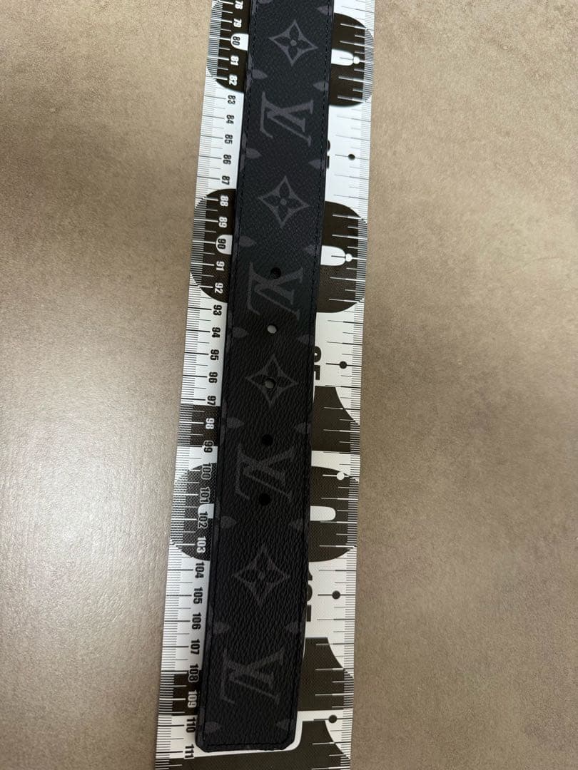 Ceintures Louis Vuitton M8358