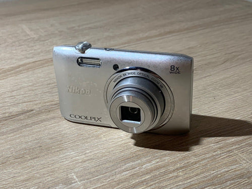 Compact Digital Camera 0874 Nikon Coolpix S3600
