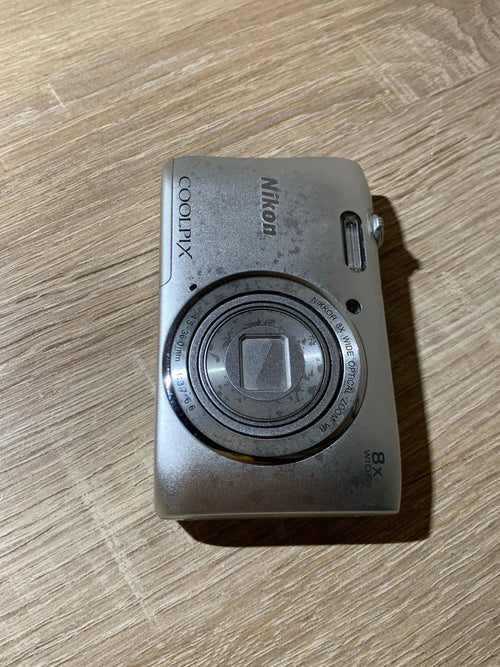 Compact Digital Camera 0874 Nikon Coolpix S3600