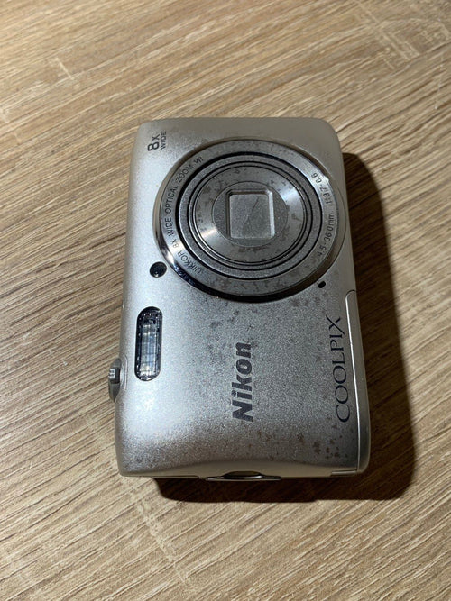 Compact Digital Camera 0874 Nikon Coolpix S3600