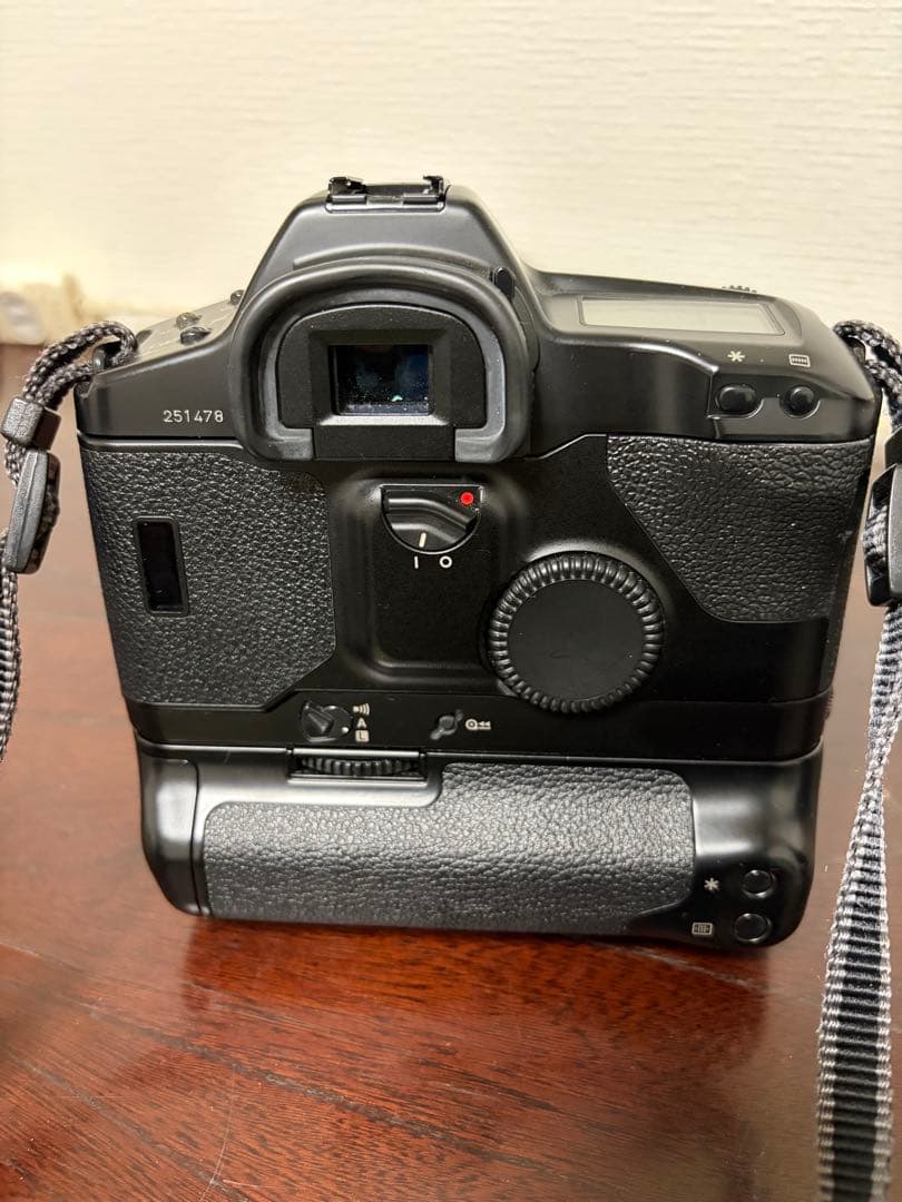 Canon Slr Cameras (Film) Eos-1 Ef 28-70Mm
