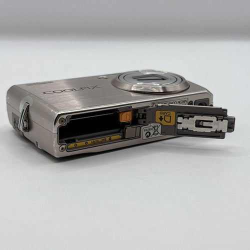 Nikon Compact Digital Camera Coolpix S600 Y2K