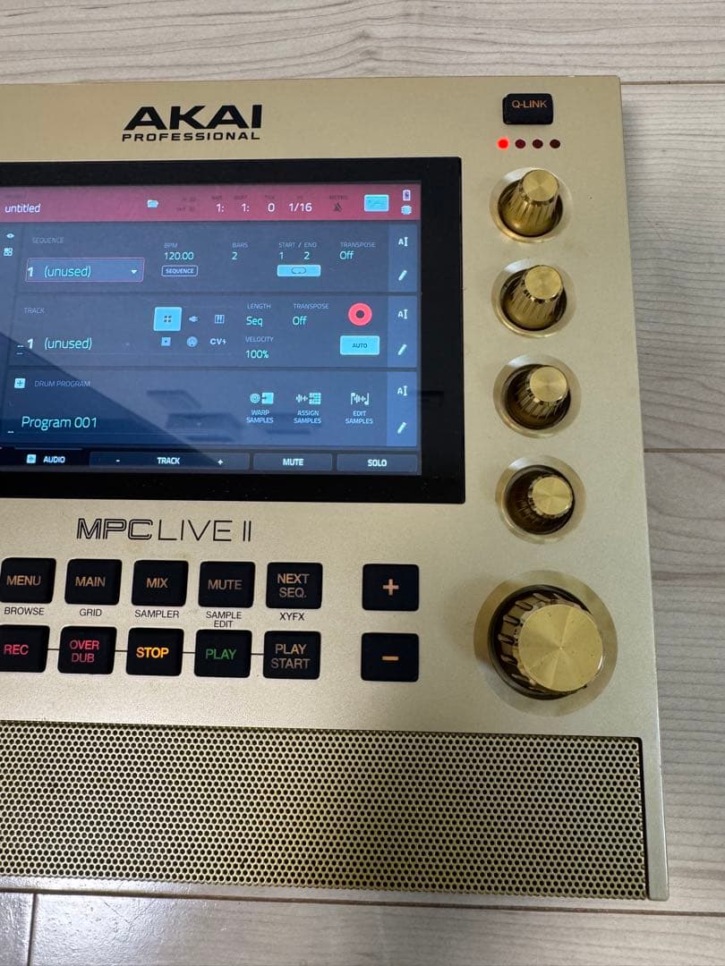 Akai Professional Samplers Mpc Live Ii