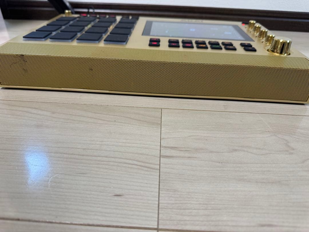 Akai Professional Samplers Mpc Live Ii