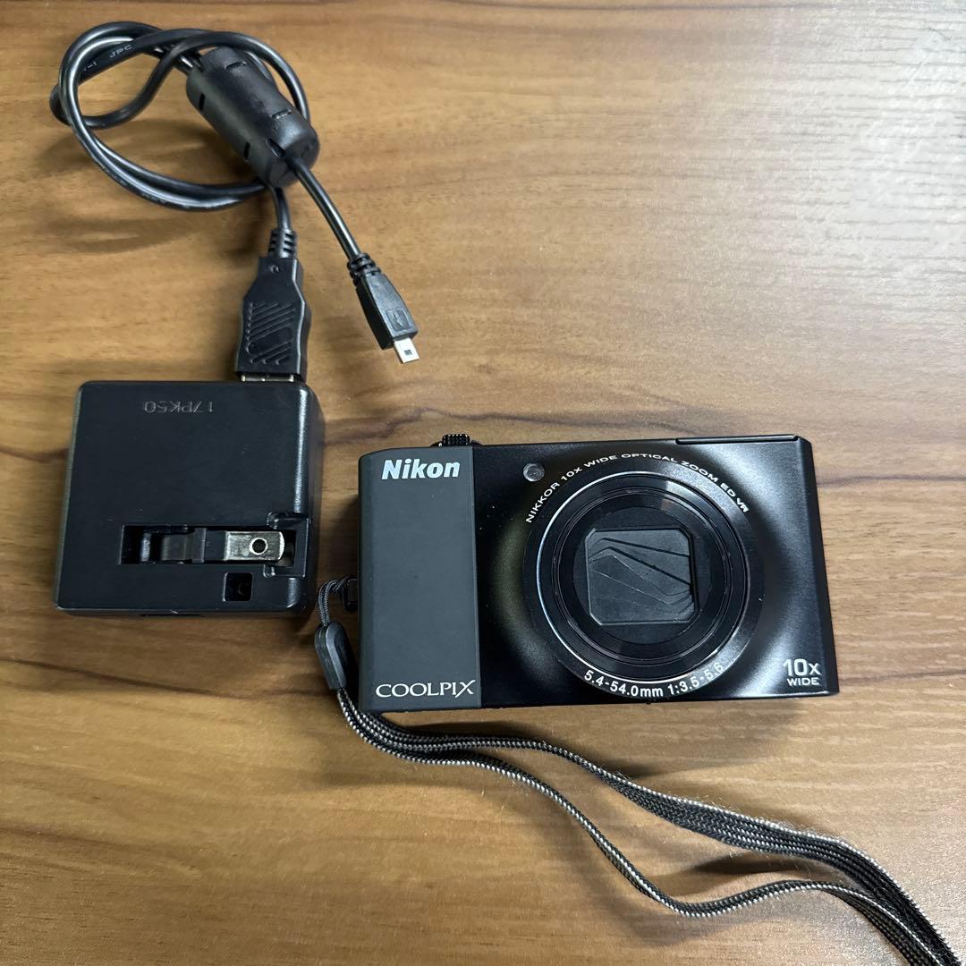 Nikon Compact Digital Camera Coolpix S800