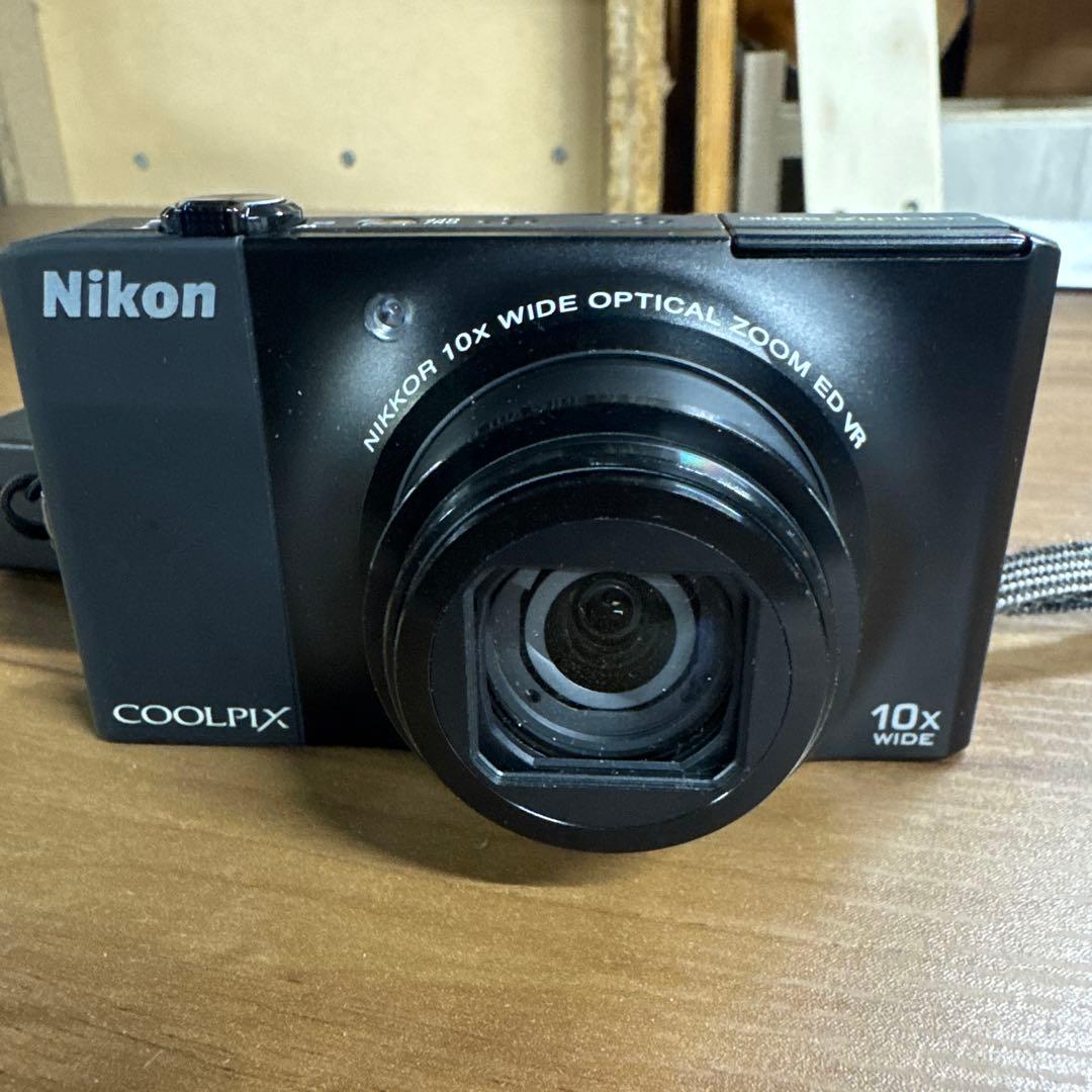 Nikon Compact Digital Camera Coolpix S800