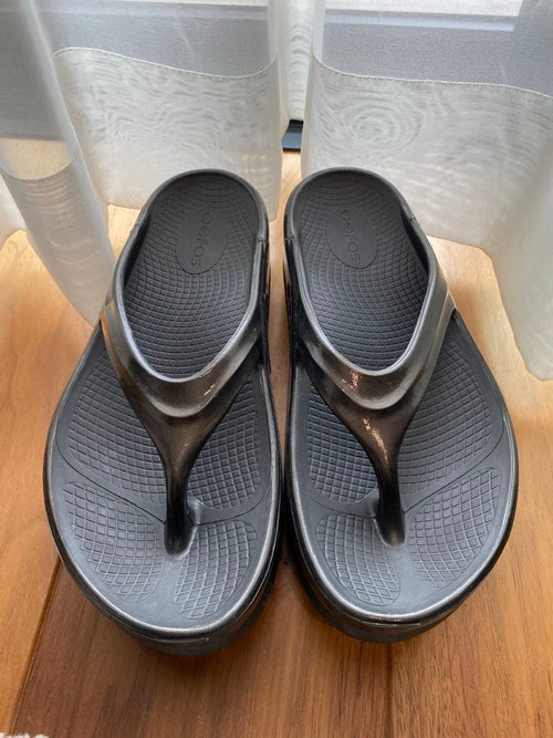 Oofos Sandals 0Omega Luxe_ 23