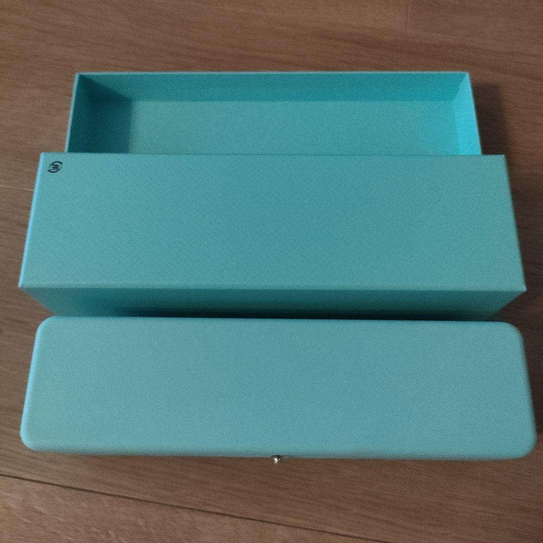 Tiffany Cases, Boxes Containers Co.