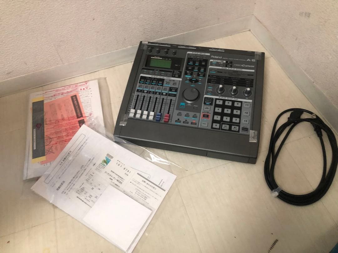 Others Roland A-6