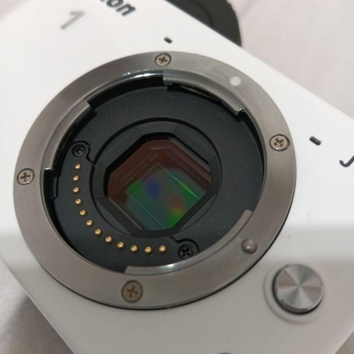 Nikon Mirrorless Interchangeable Lens Cameras 1 J1 2755