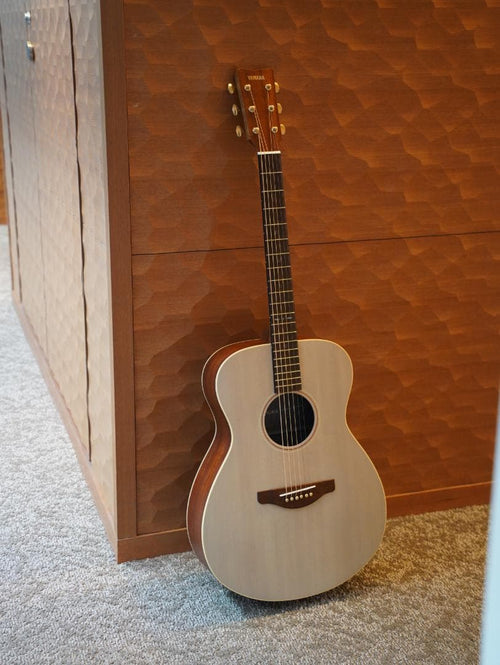Yamaha Acoustic Guitars Storia