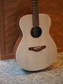Yamaha Acoustic Guitars Storia