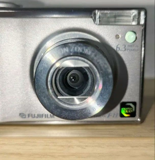 Fujifilm Compact Digital Camera Finepix F11