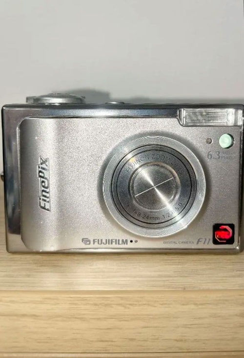 Fujifilm Compact Digital Camera Finepix F11
