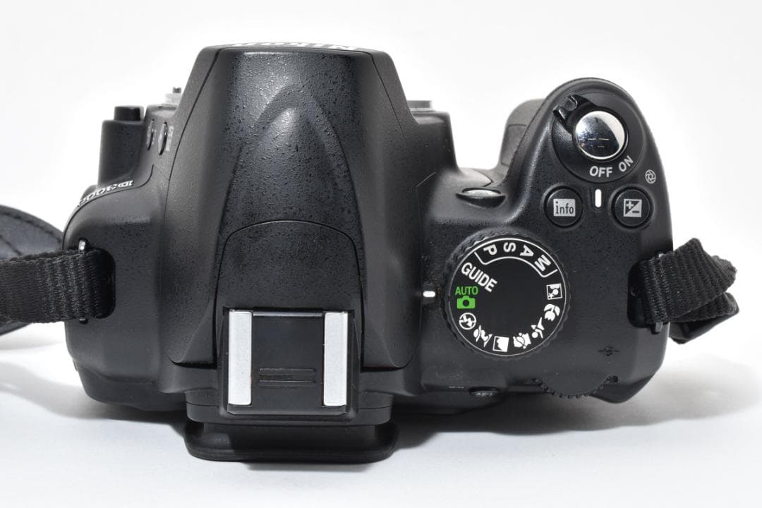 Digital Slr 4,719 D3000 #21380