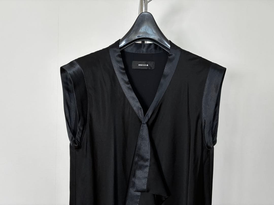 Bacca Sleeveless