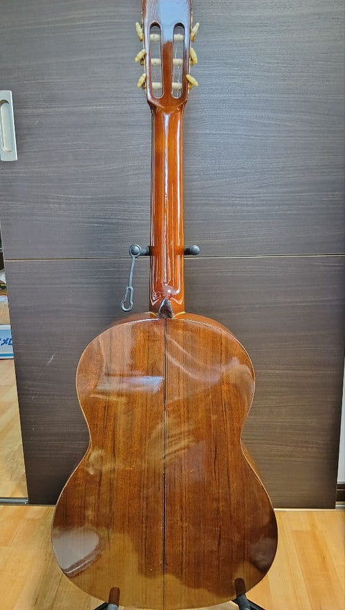 Yamaha Classical Guitars C-200