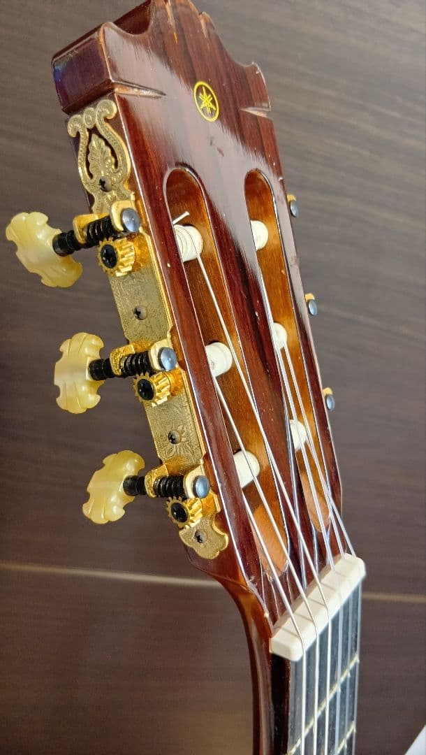 Yamaha Classical Guitars C-200