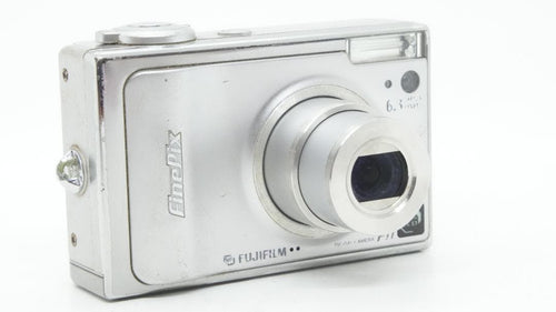 Compact Digital Cameras F2102 Fujifilm Finepix F11