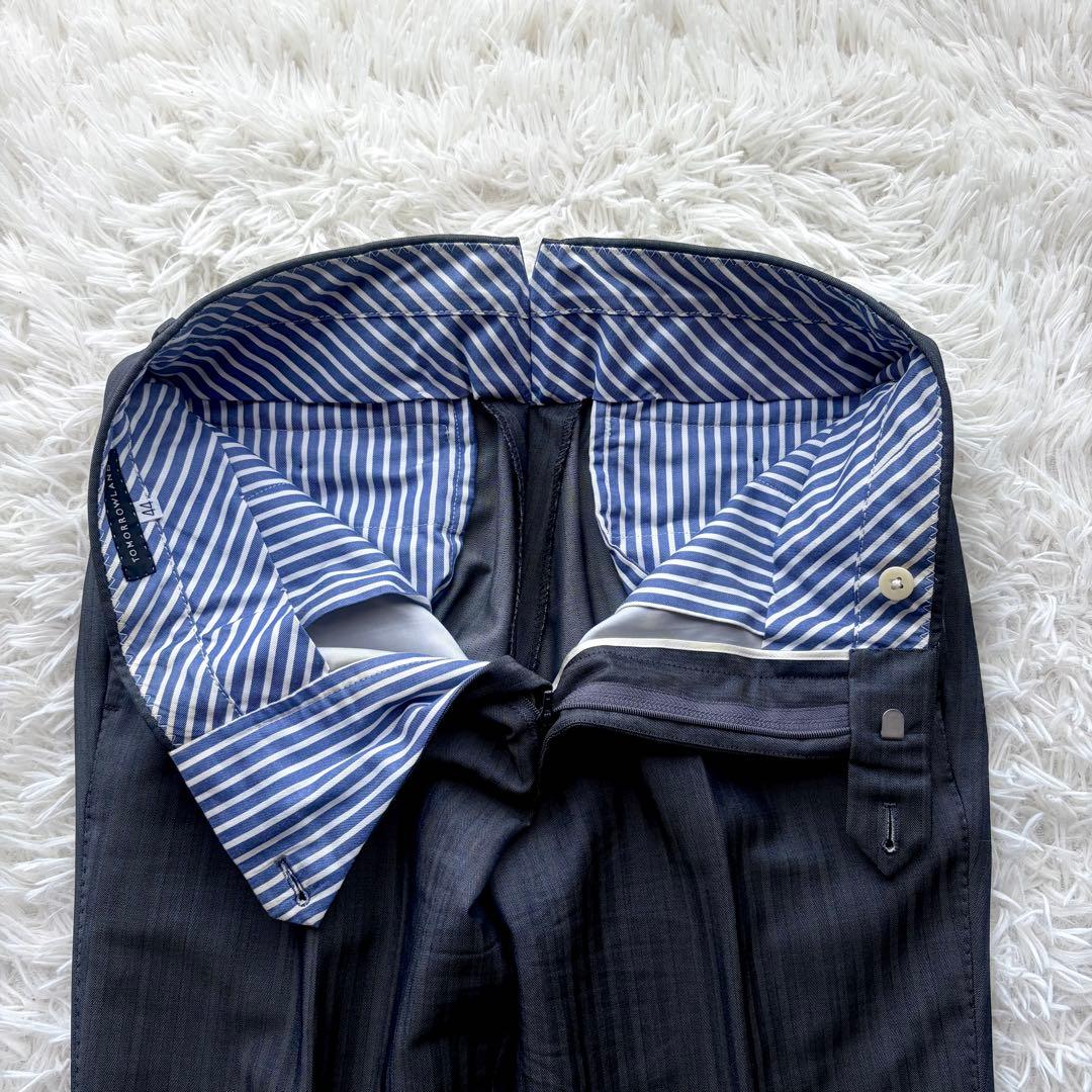 Tomorrowland Business Suit