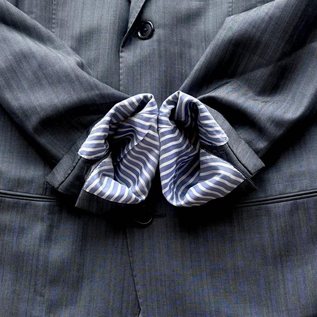 Tomorrowland Business Suit