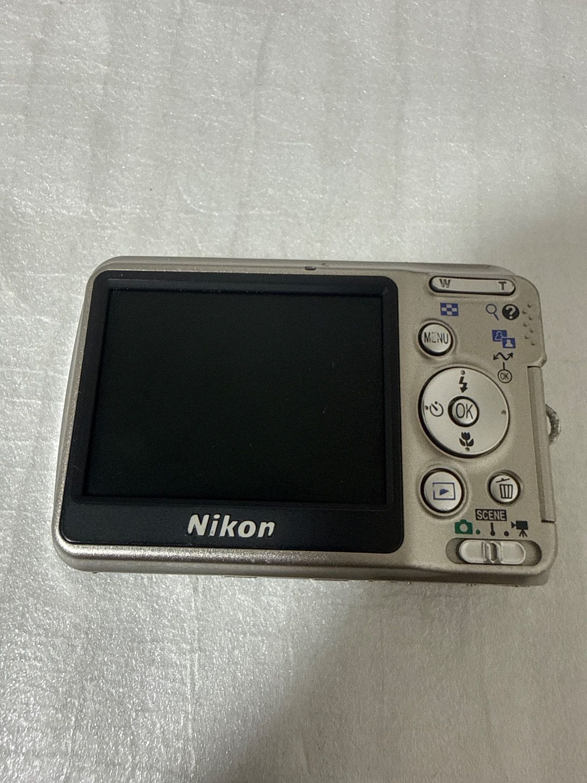 Nikon Compact Digital Camera Coolpix L6