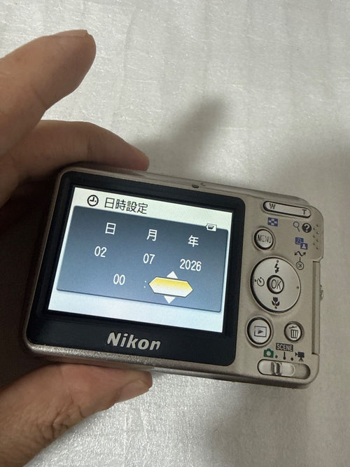 Nikon Compact Digital Camera Coolpix L6