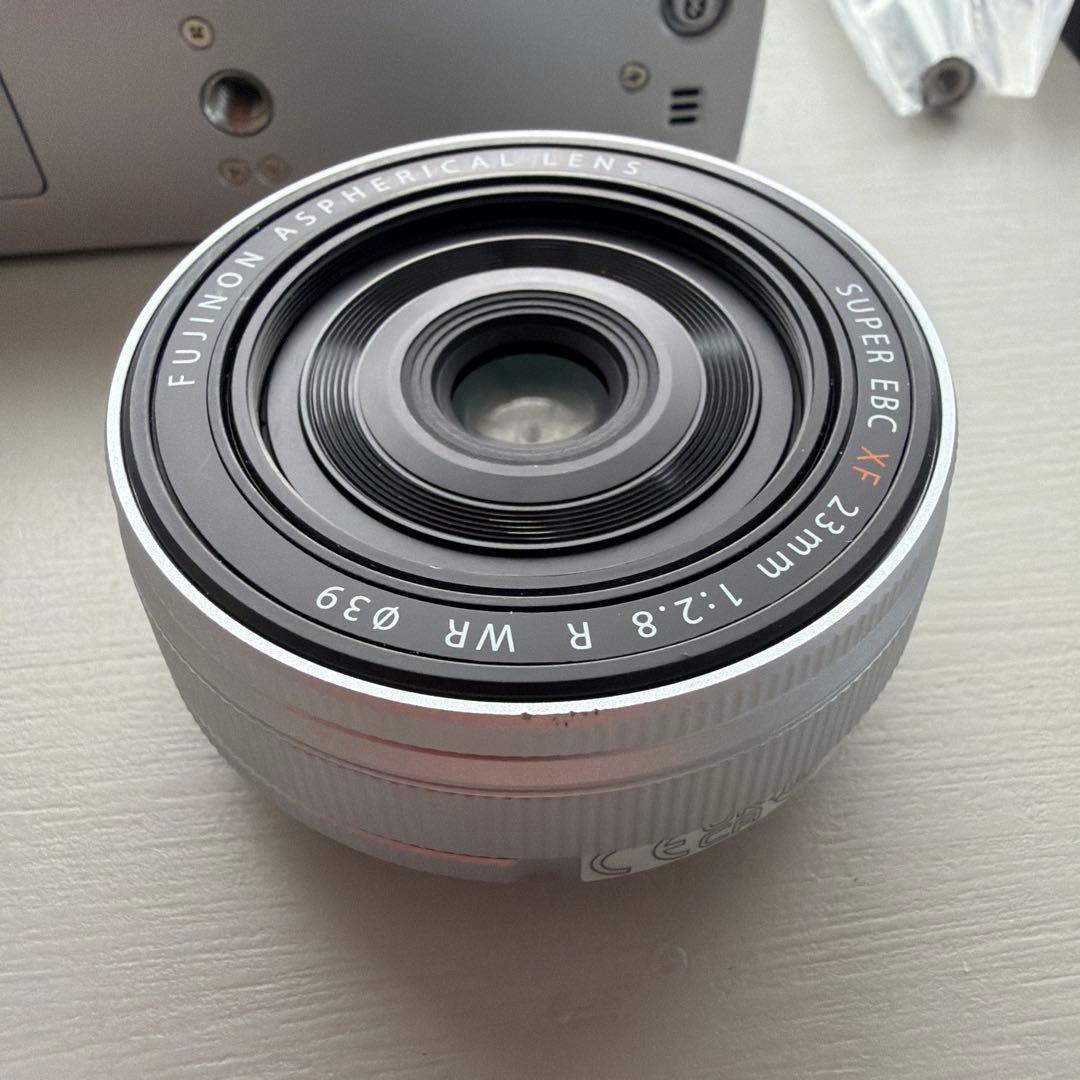 Fujifilm Mirrorless Interchangeable Lens Cameras Xe5