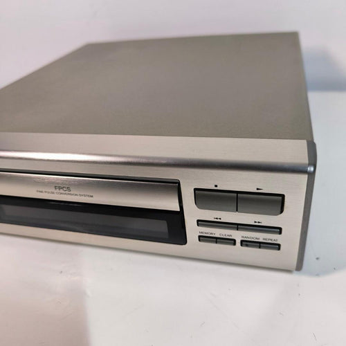 Cd Sacd Players Onkyo C-711M