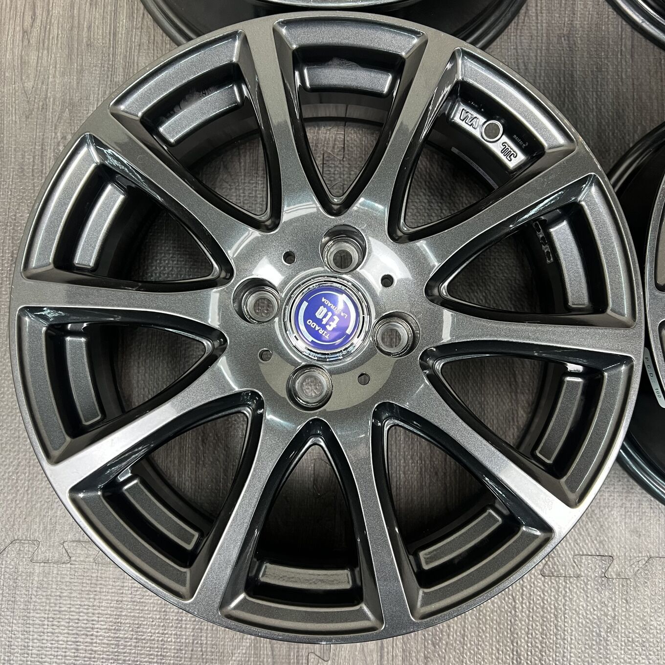 Hot Stuff 16 Inches ]La Strada Goodyear 205/55R16 #559S40925