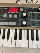 Korg Analog Synthesizer Micro Ok